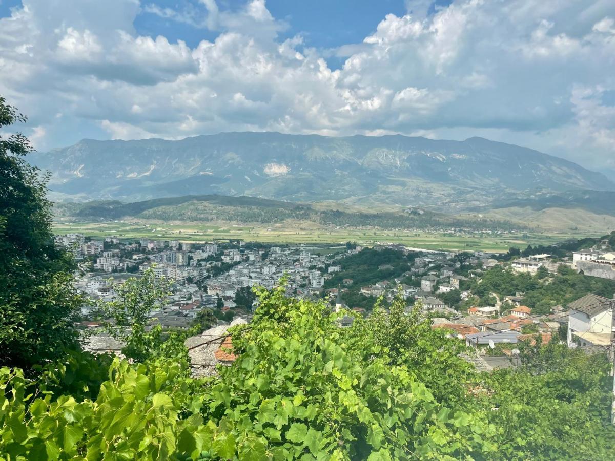 Panoramic View Guest House Gjirokastër Eksteriør billede