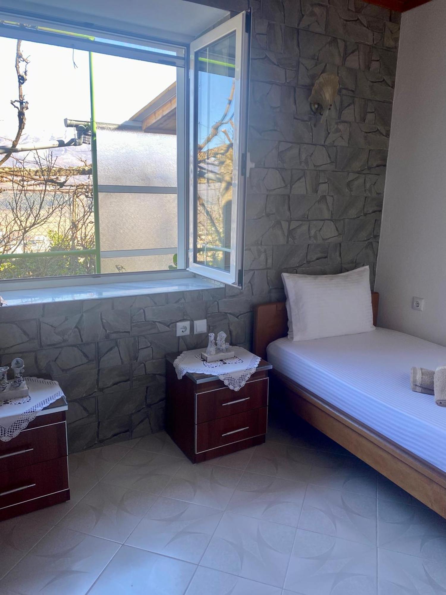 Panoramic View Guest House Gjirokastër Eksteriør billede
